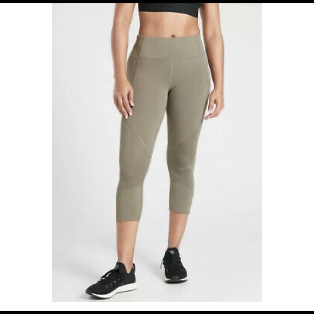 Athleta Contender Mesh Capri Pant
